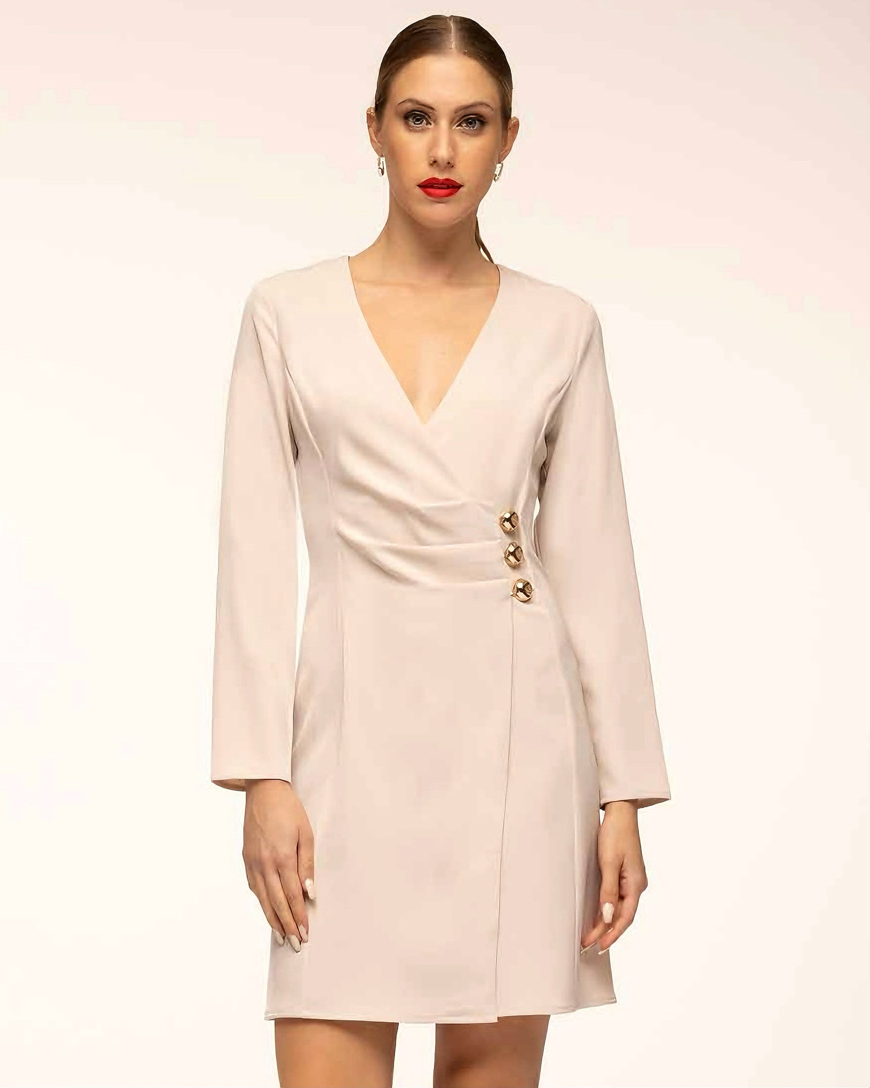 KORALLINE Vestito beige con scollo e bottoni oro donna – SerenEmma