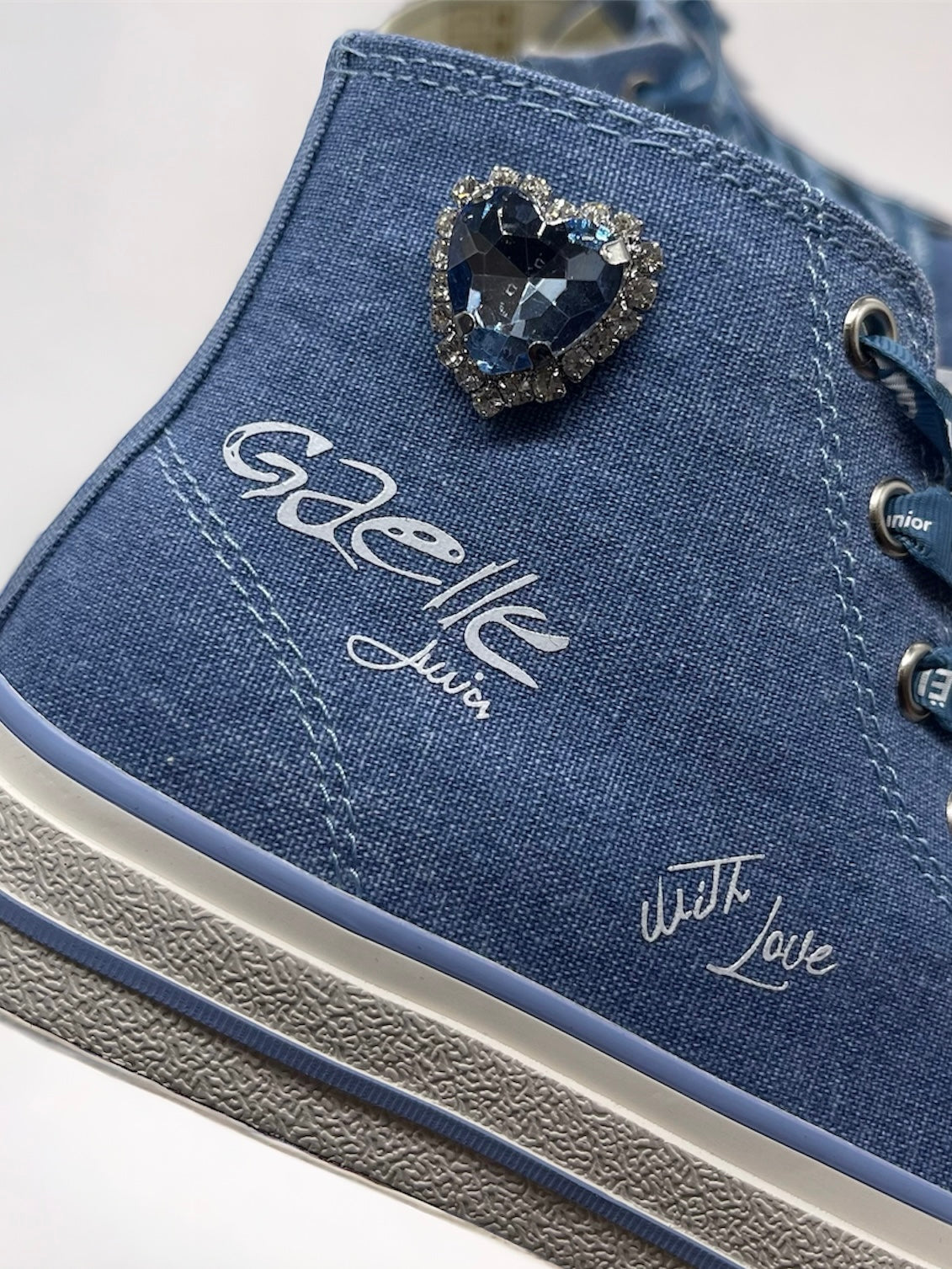 GAELLE - Sneakers in denim con charme a cuore