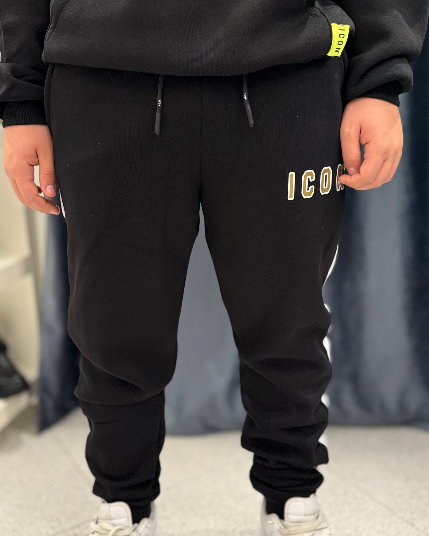 ICON - Pantalone nero con logo oro bambino