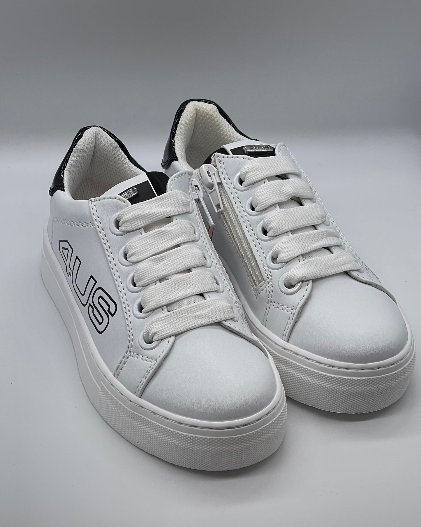 4US BY CESARE PACIOTTI - Sneakers bianca con logo stilizzato laterale