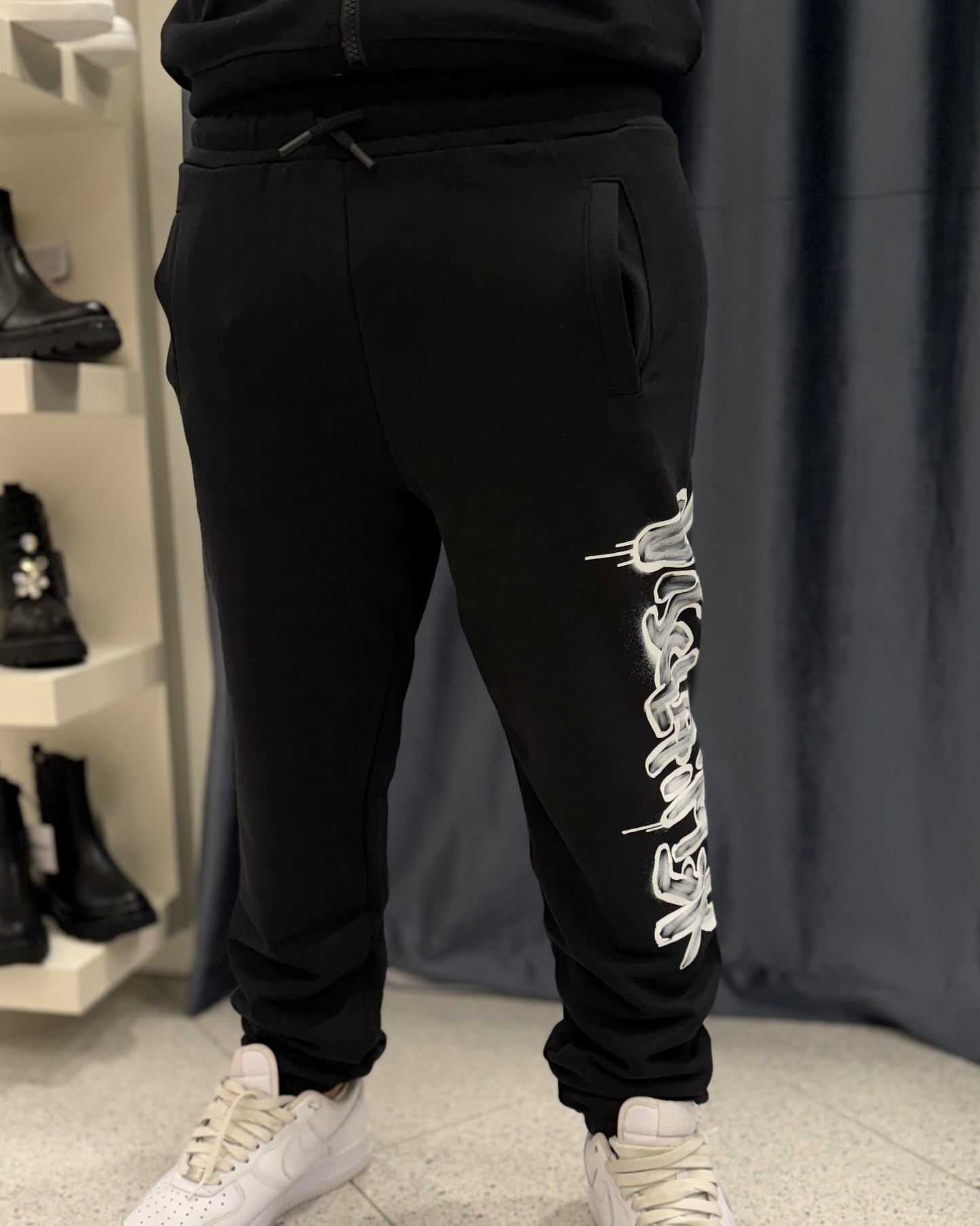 DISCLAIMER - Pantalone nero con logo bianco bambino