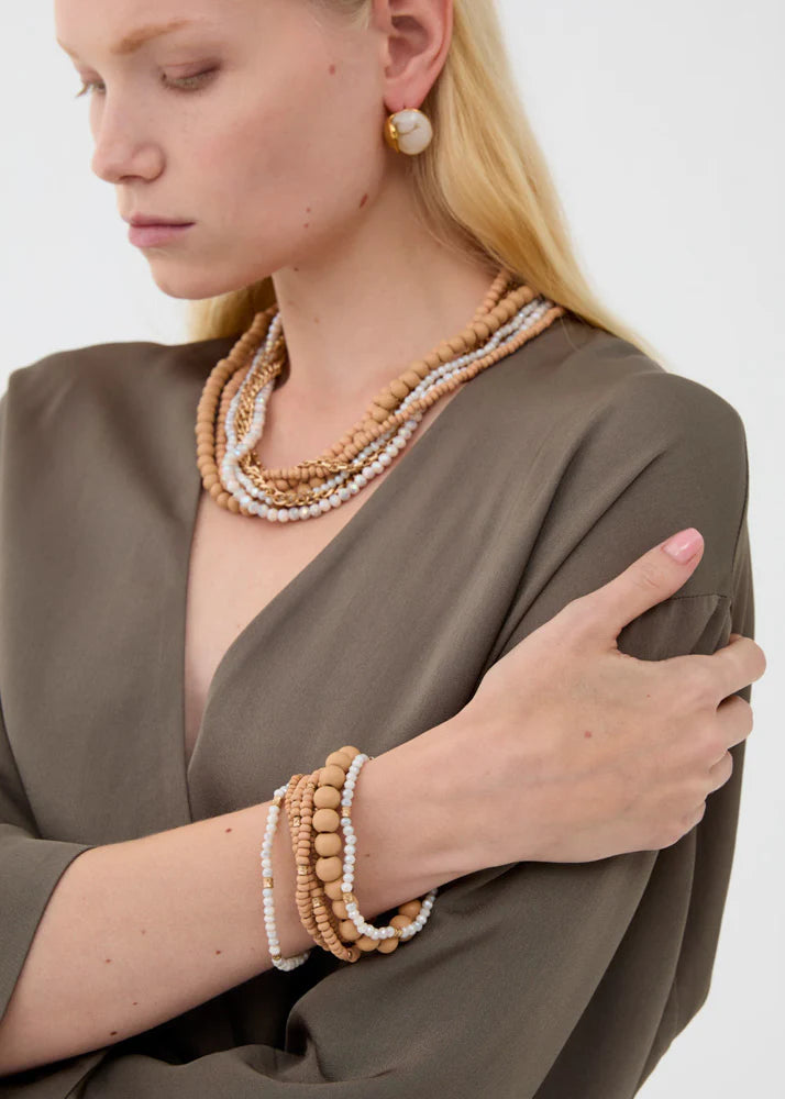 NALI - Collana multifilo in legno con pietre