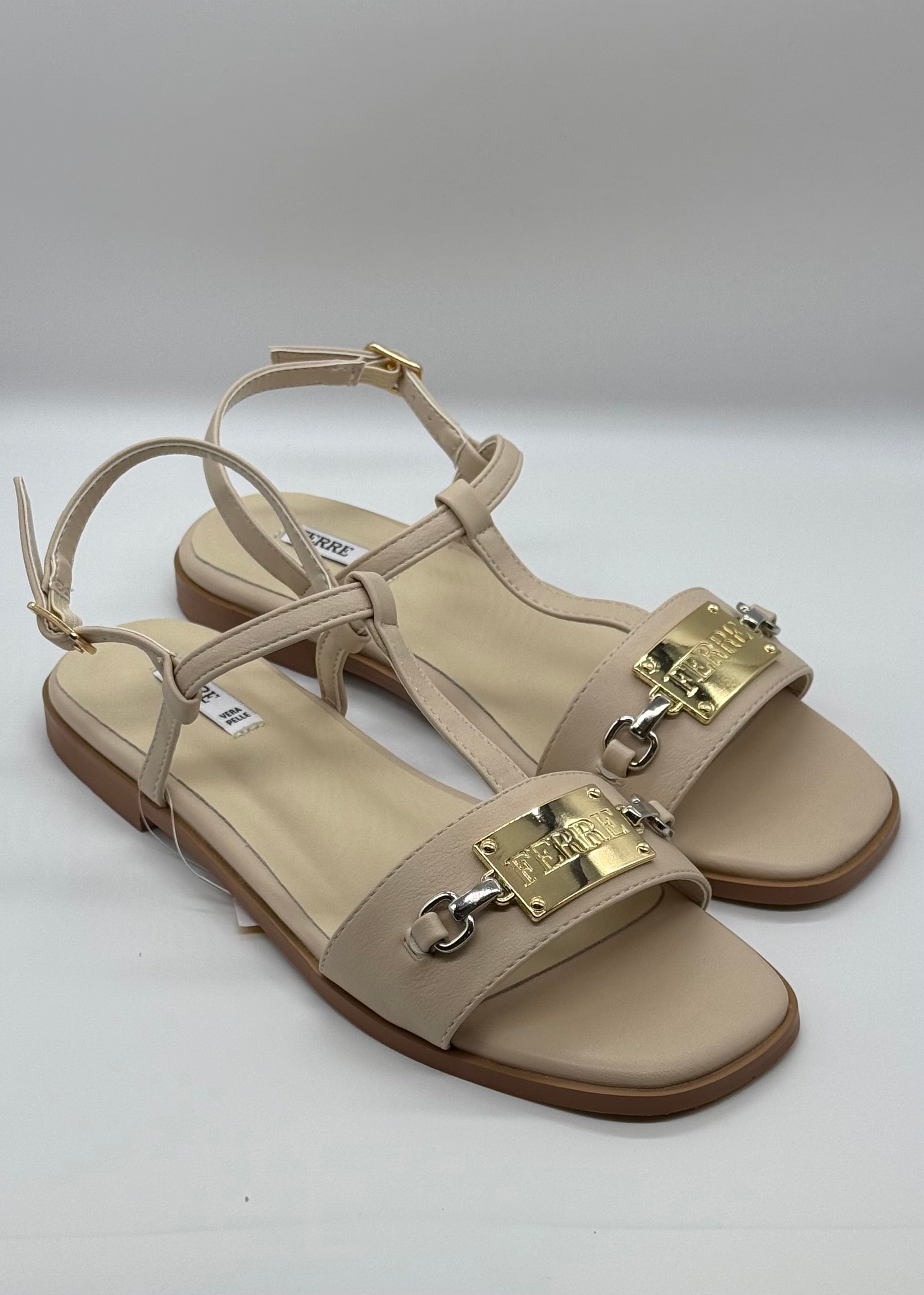 FERRE - Sandalo beige con dettaglio oro
