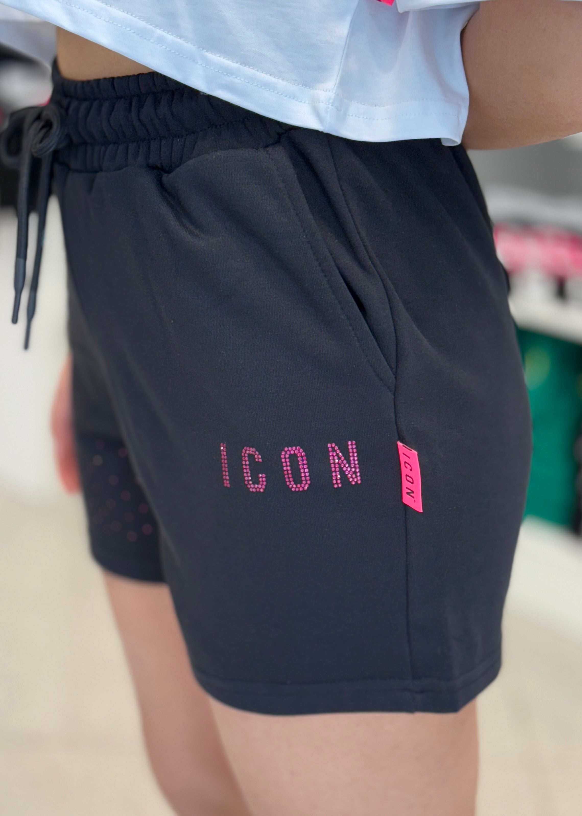 ICON - Short nero con logo in strass fucsia donna