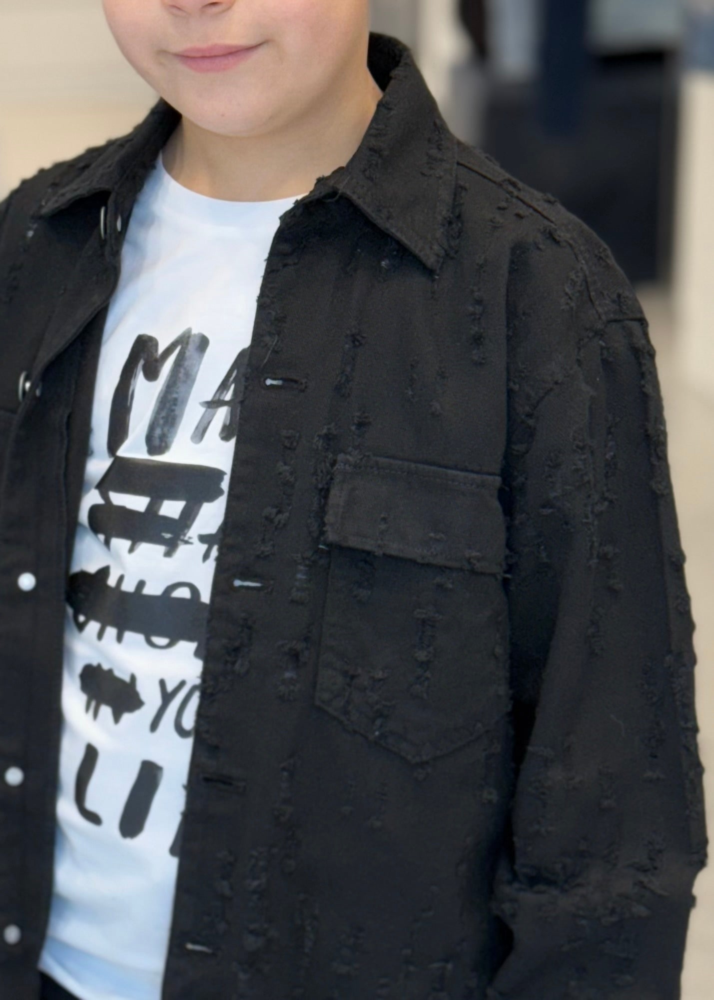 NEVER TOO - Camicia nera in denim effetto strappato bambino