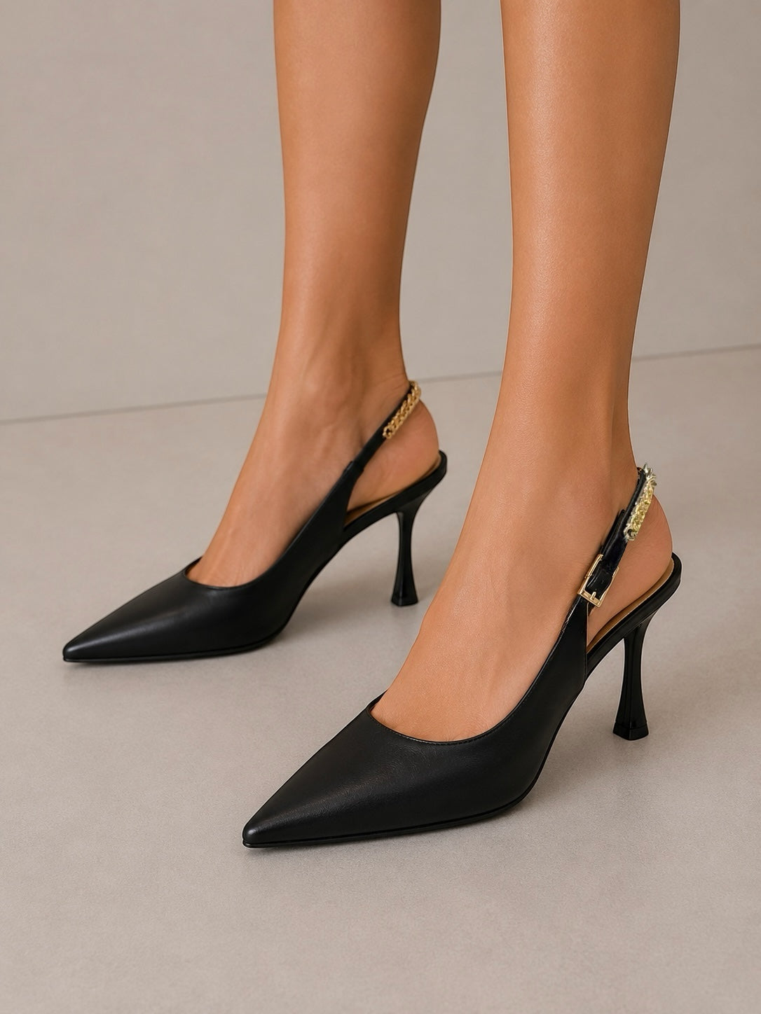 FERRE- Scarpa slingback a punta donna