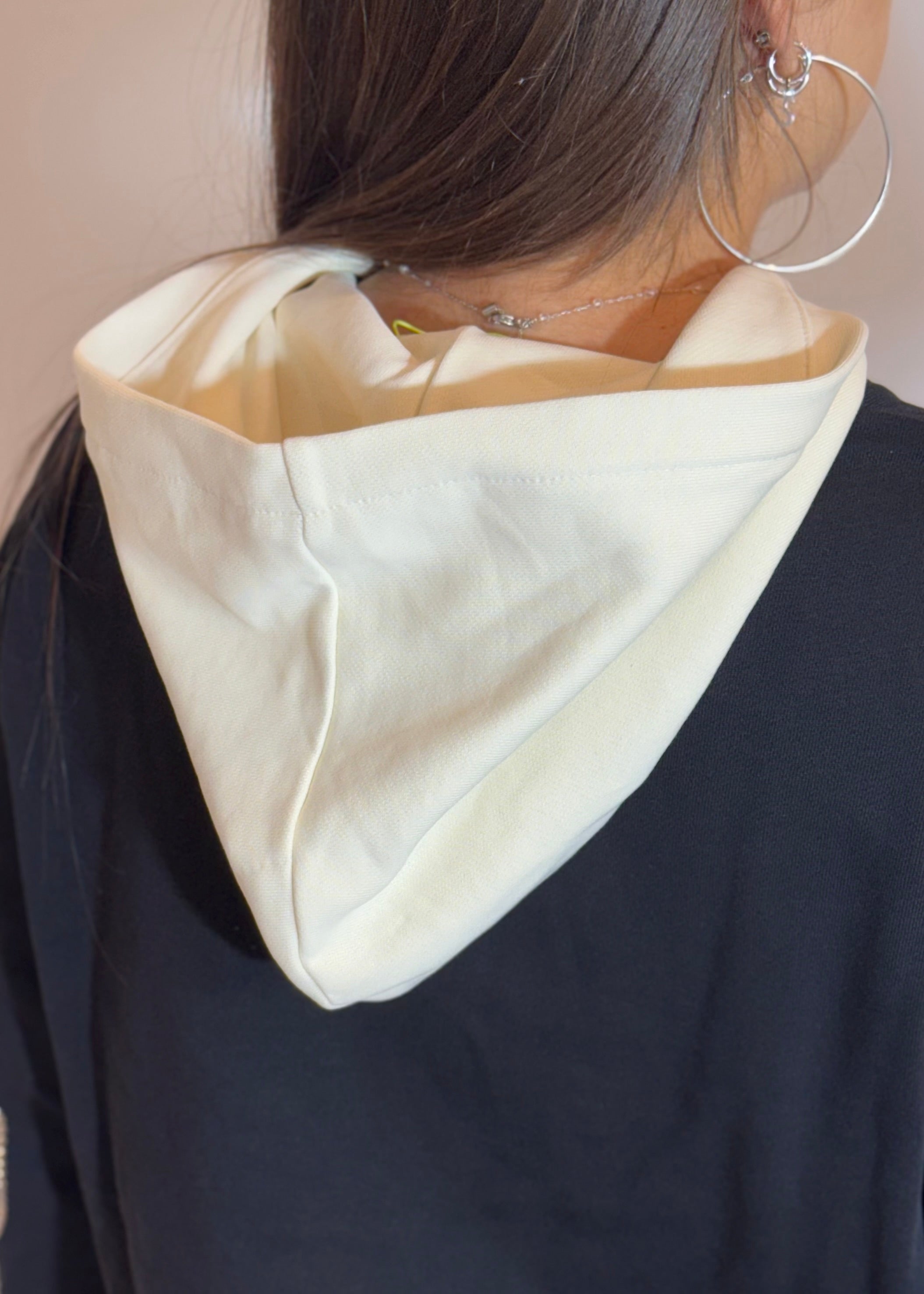 DISCLAIMER - Felpa con cappuccio bicolor con logo in strass donna