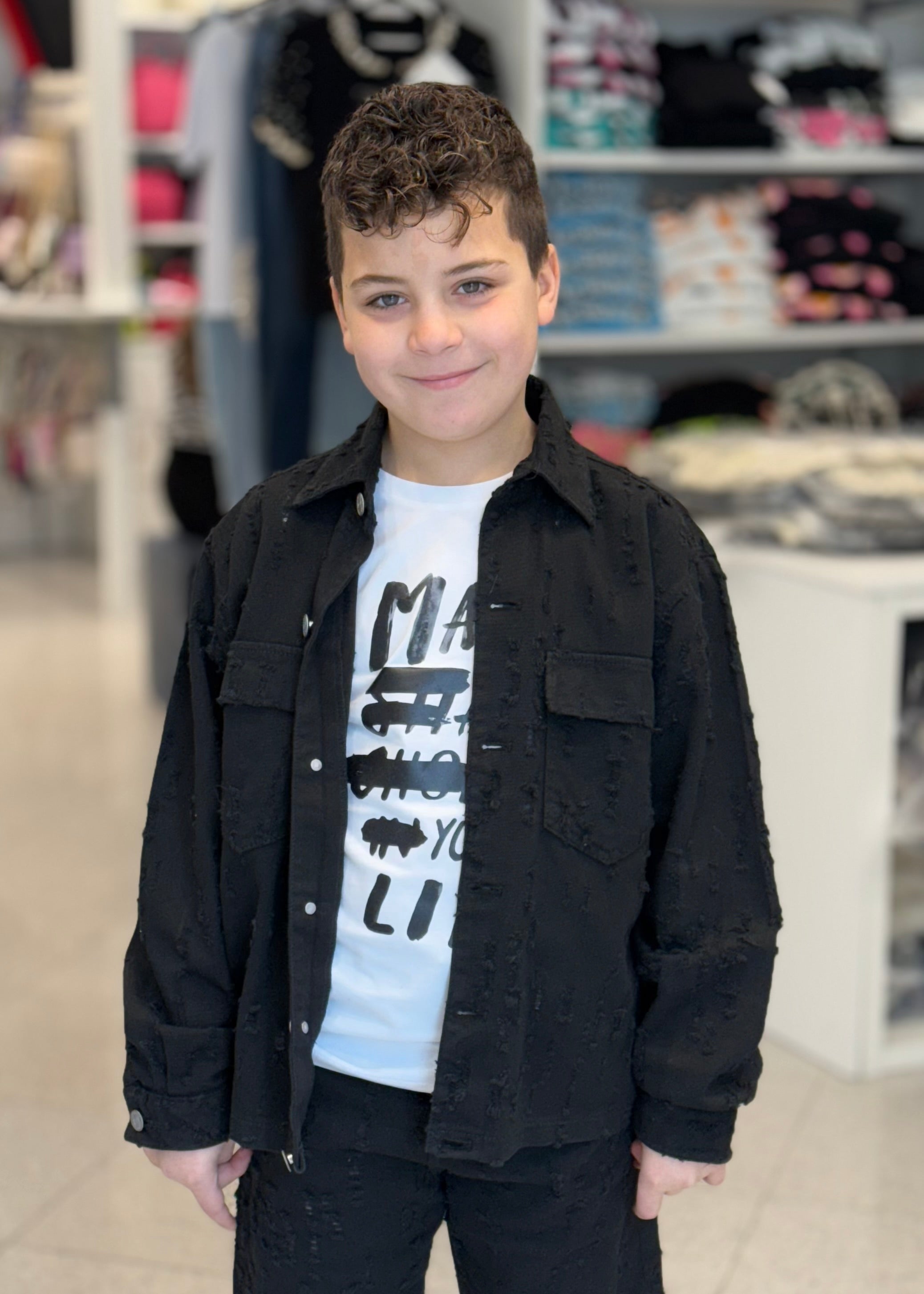 NEVER TOO - Camicia nera in denim effetto strappato bambino