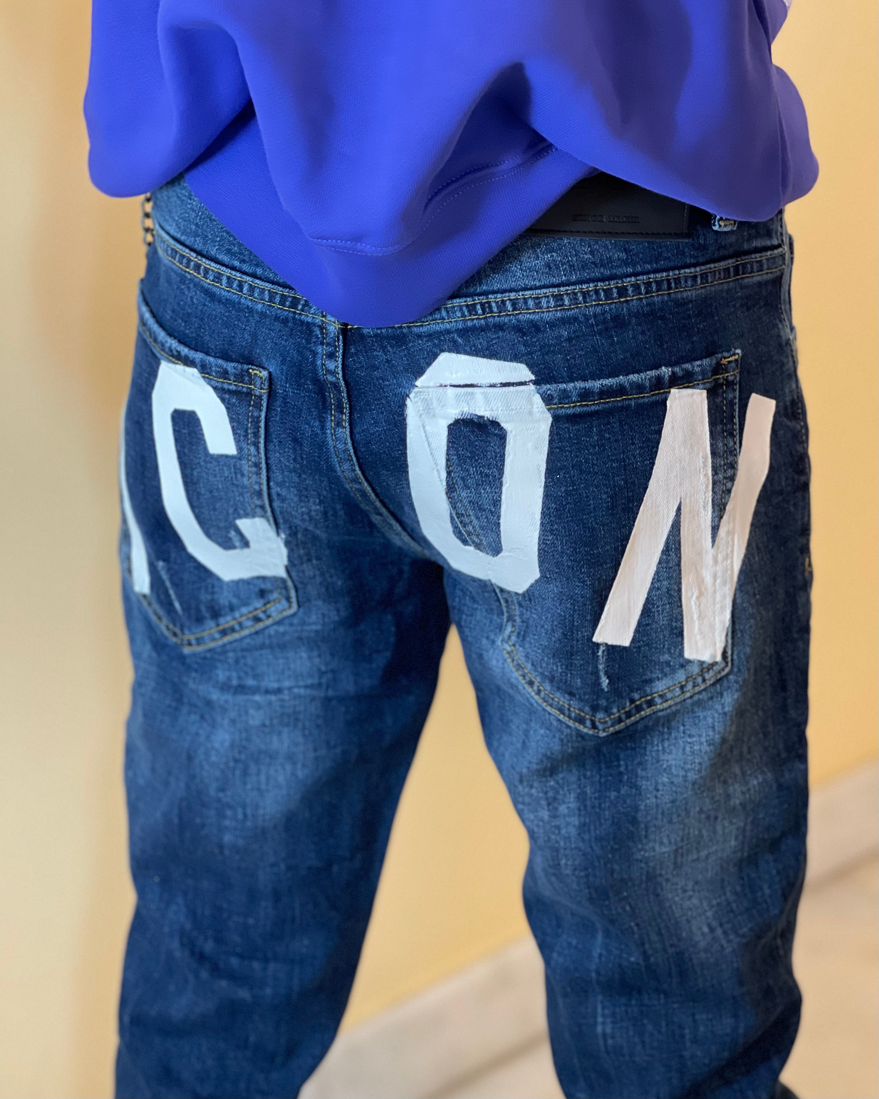 ICON - Jeans con logo bianco sul retro uomo