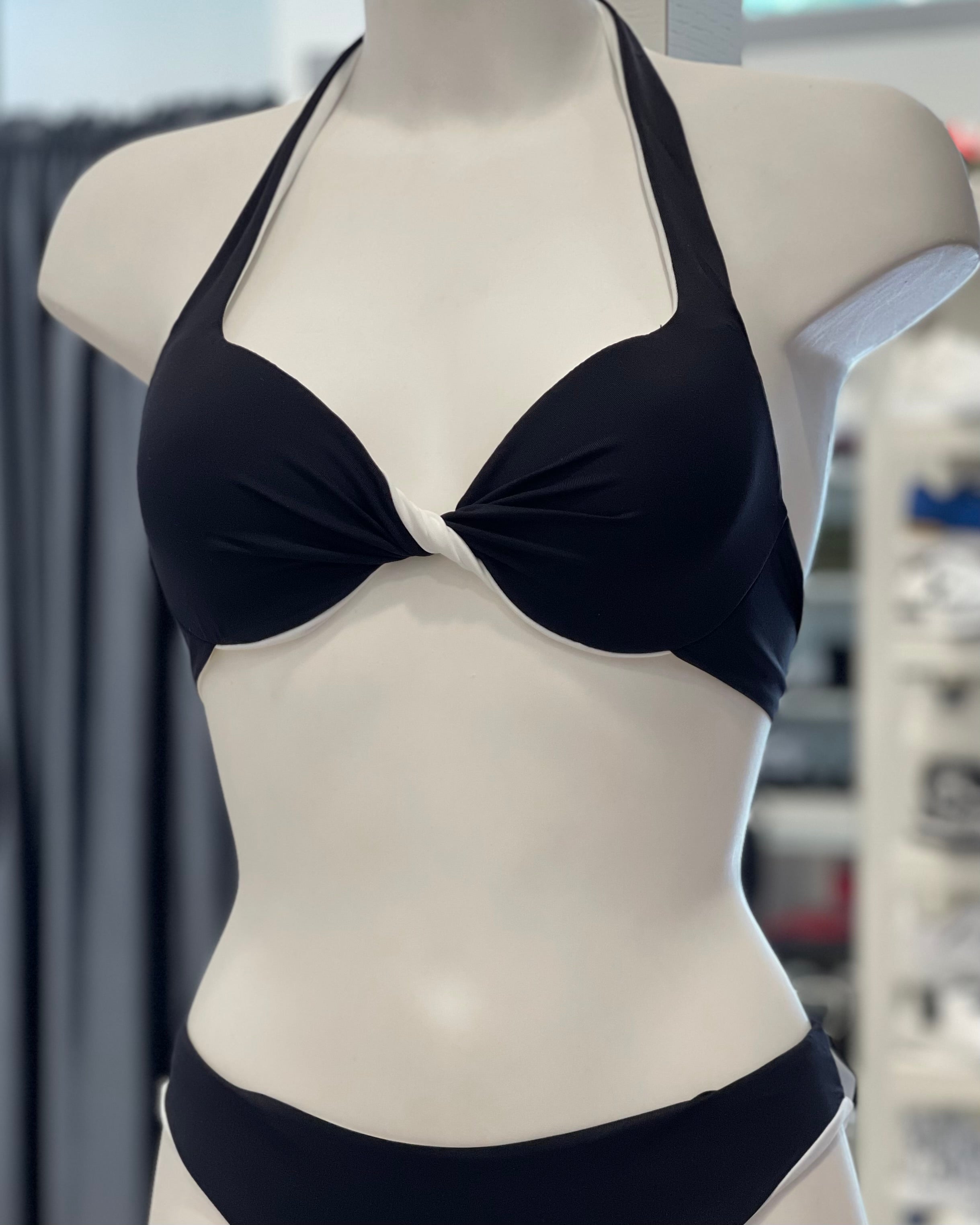 FATTORE C - Bikini reggiseno con slip fisso bianco e nero donna