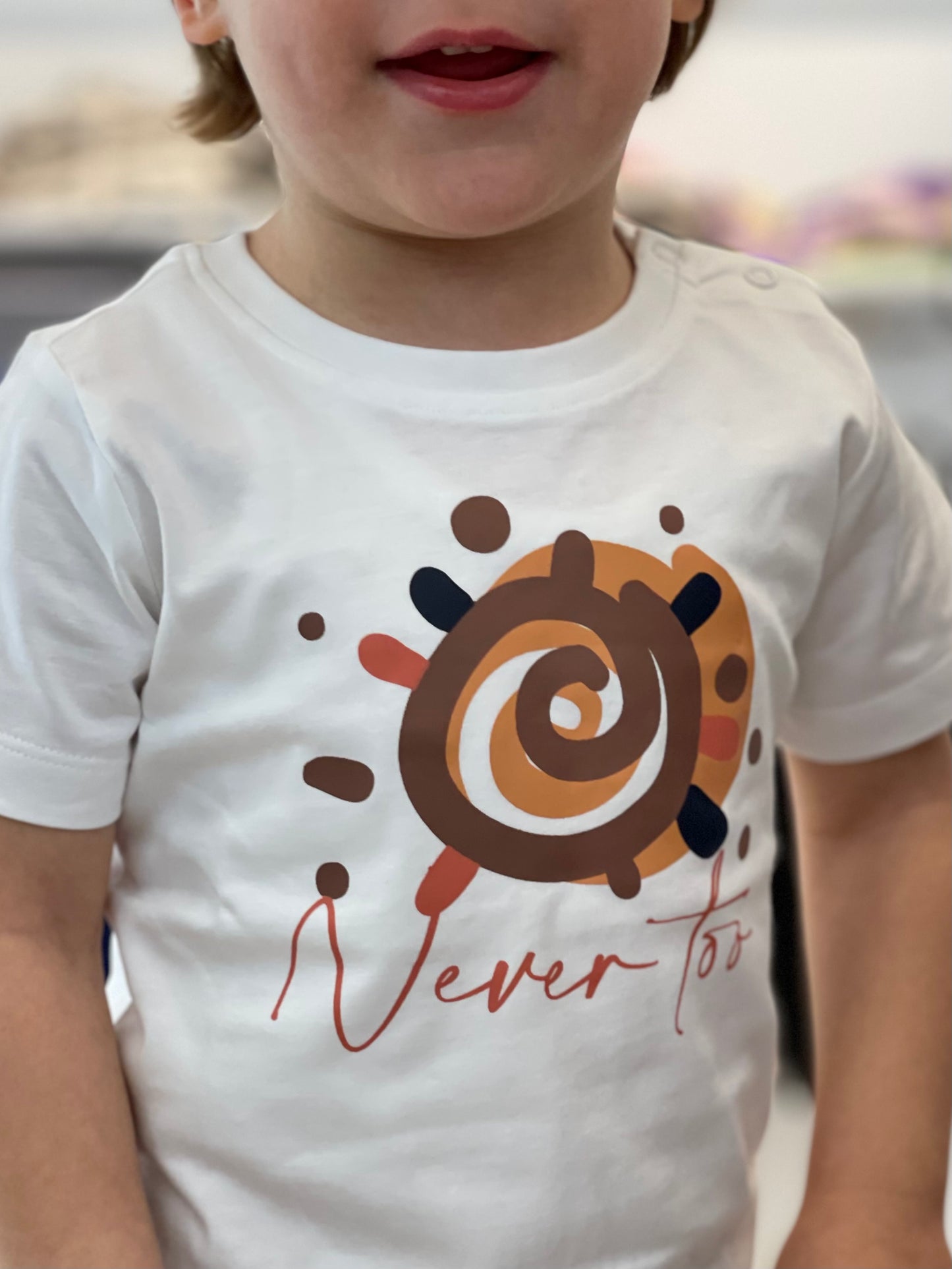 NEVER TOO - T-shirt bianca con dettaglio e scritta