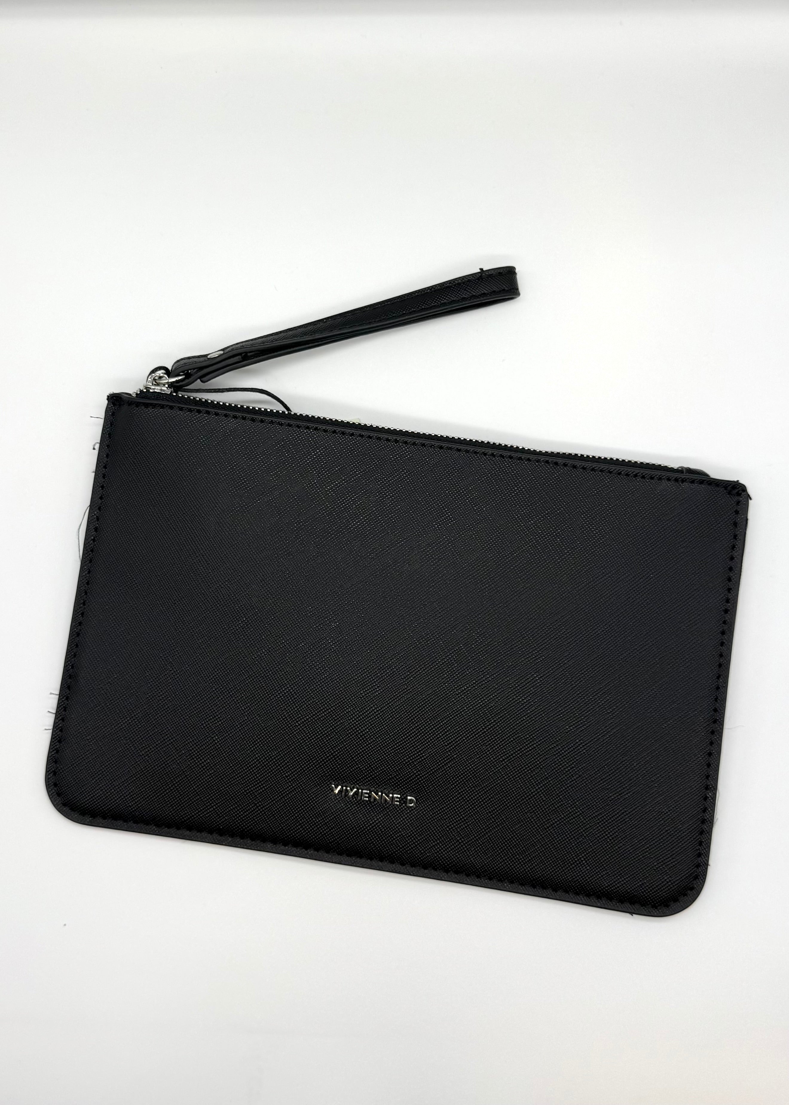 VIVIENNE D - Busta Vogue