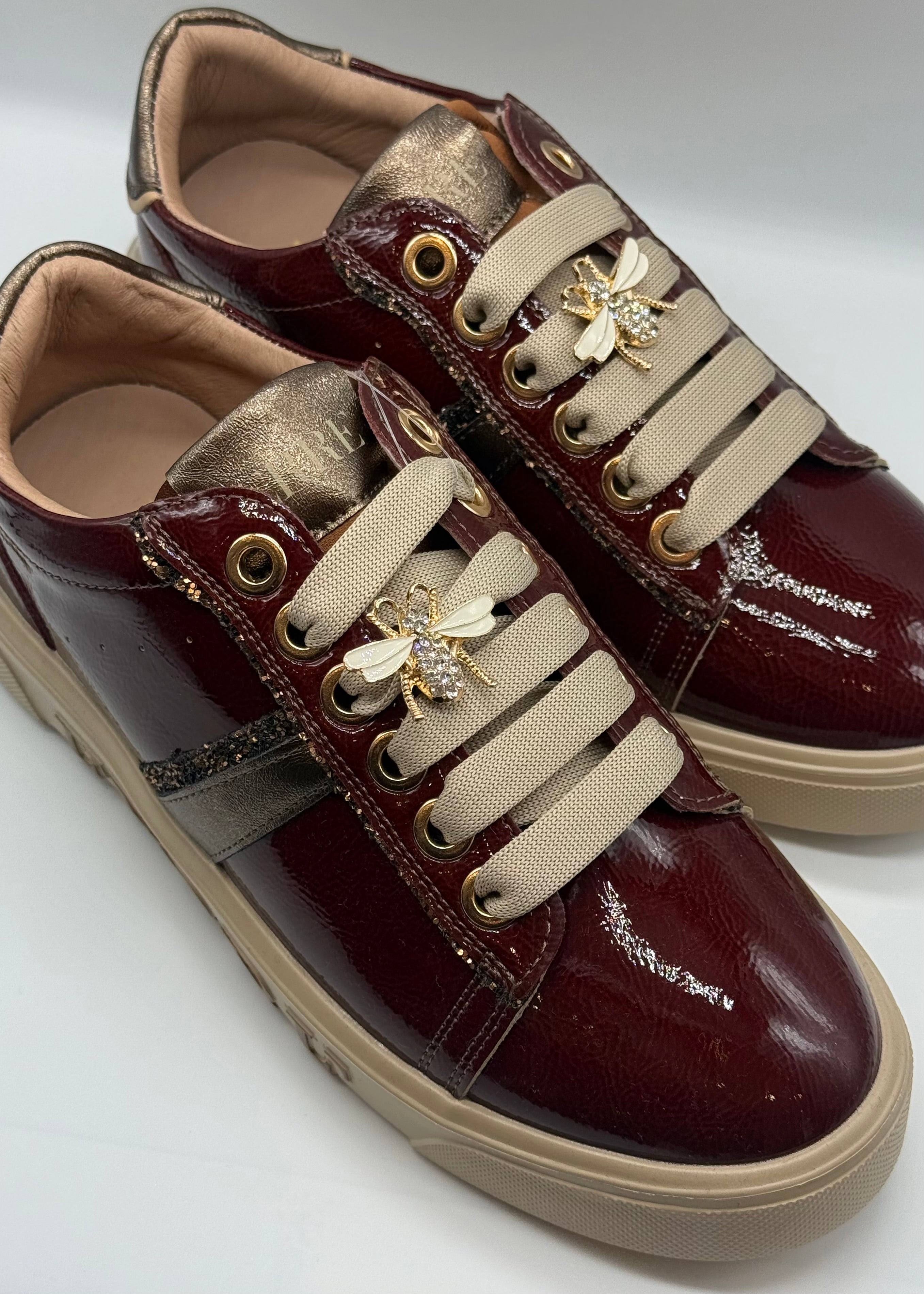 FERRE - Sneakers in vernice con charmes donna