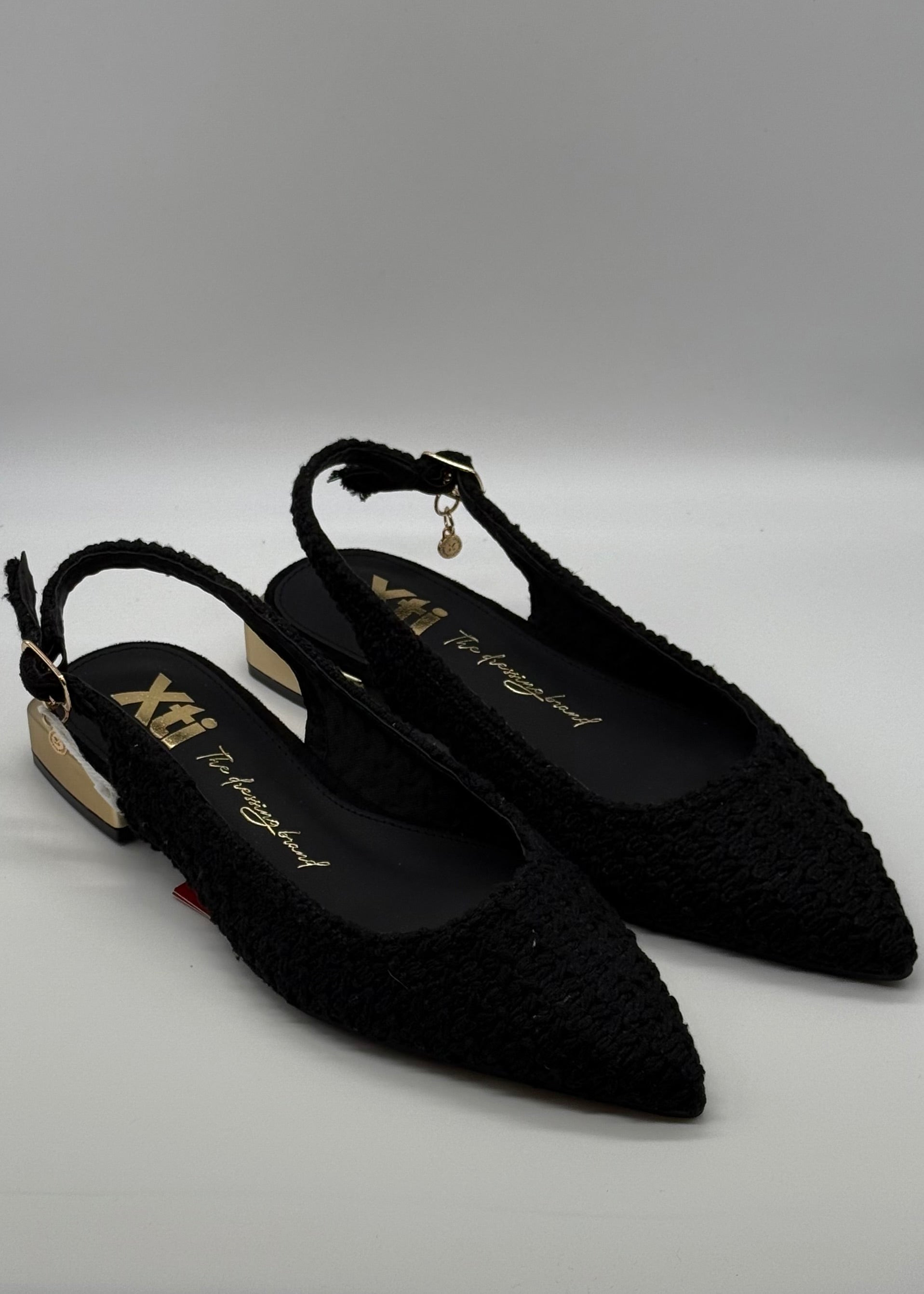 XTI - MEMORY FOAM -  Ballerina slingback nera all'uncinetto donna