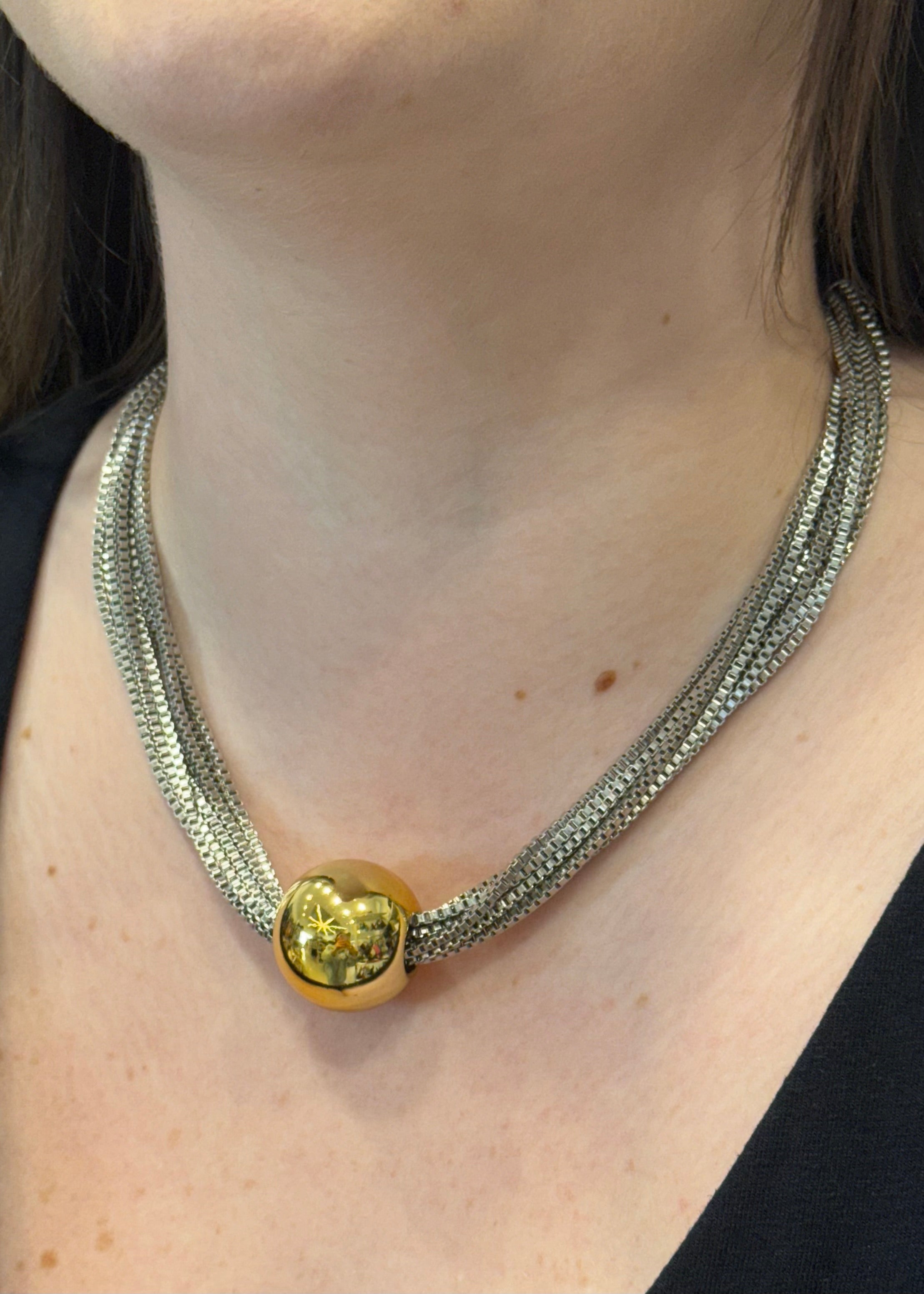 NALI - Collana multifilo con sfera oro