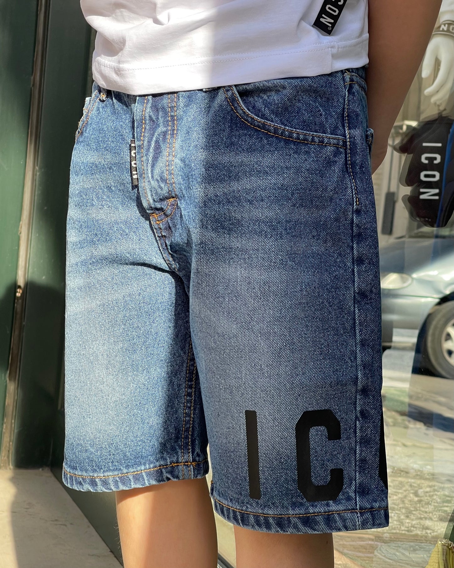 ICON - Bermuda in denim con maxi logo bambino