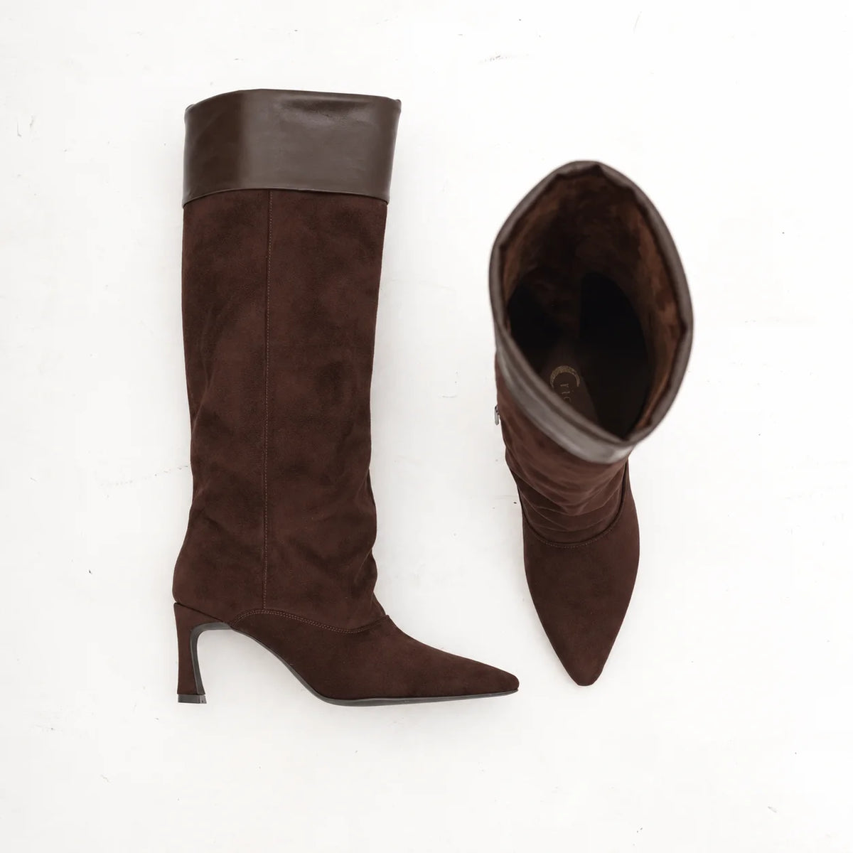 CRICHIC - Stivale con tacco in camoscio donna