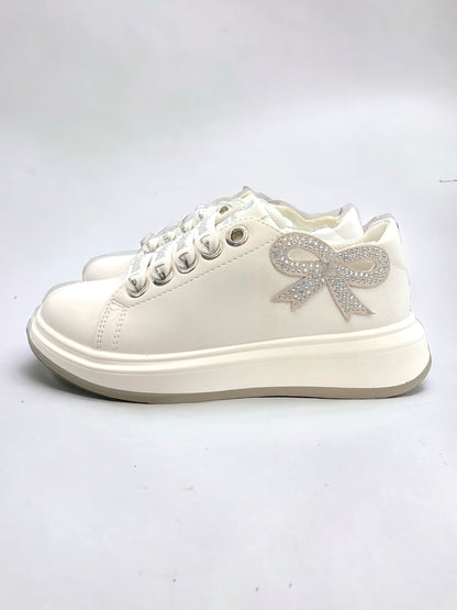 LAURA BIAGIOTTI LOVE - Sneakers bianca elegante con fiocco in strass laterale