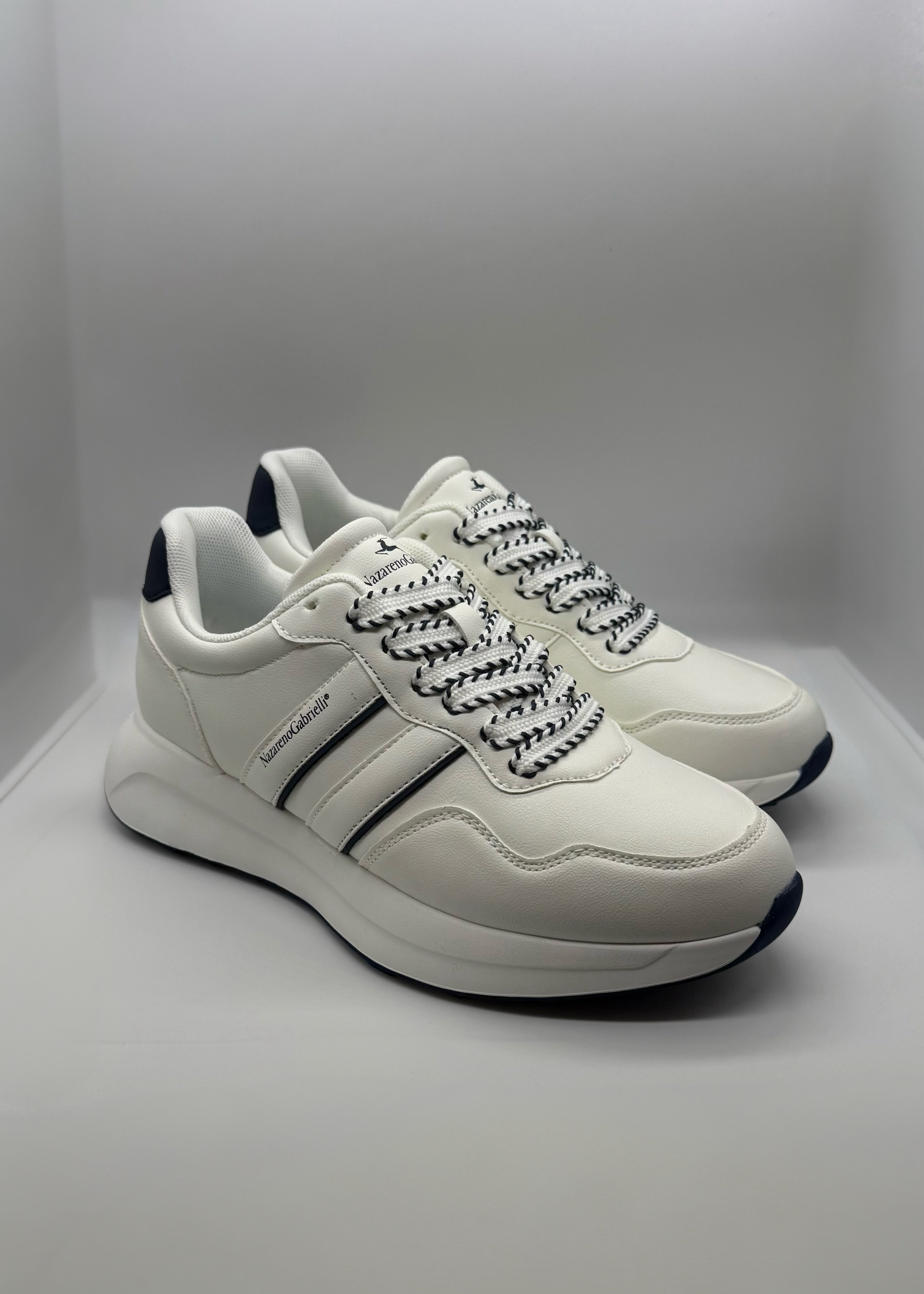 NAZARENO GABRIELLI - Sneakers bianca con dettagli blu navy uomo