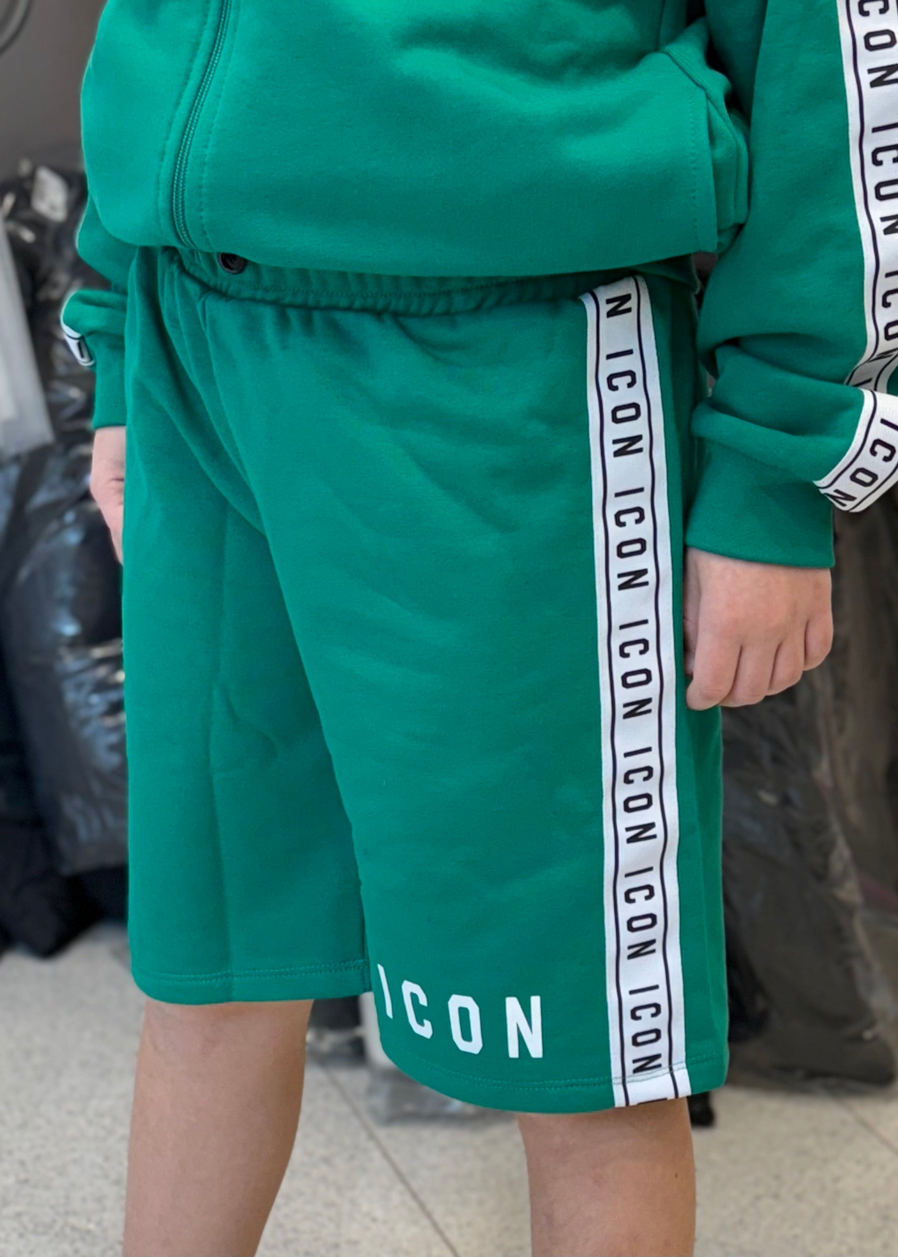 ICON - Bermuda verde con logo bianco bambino