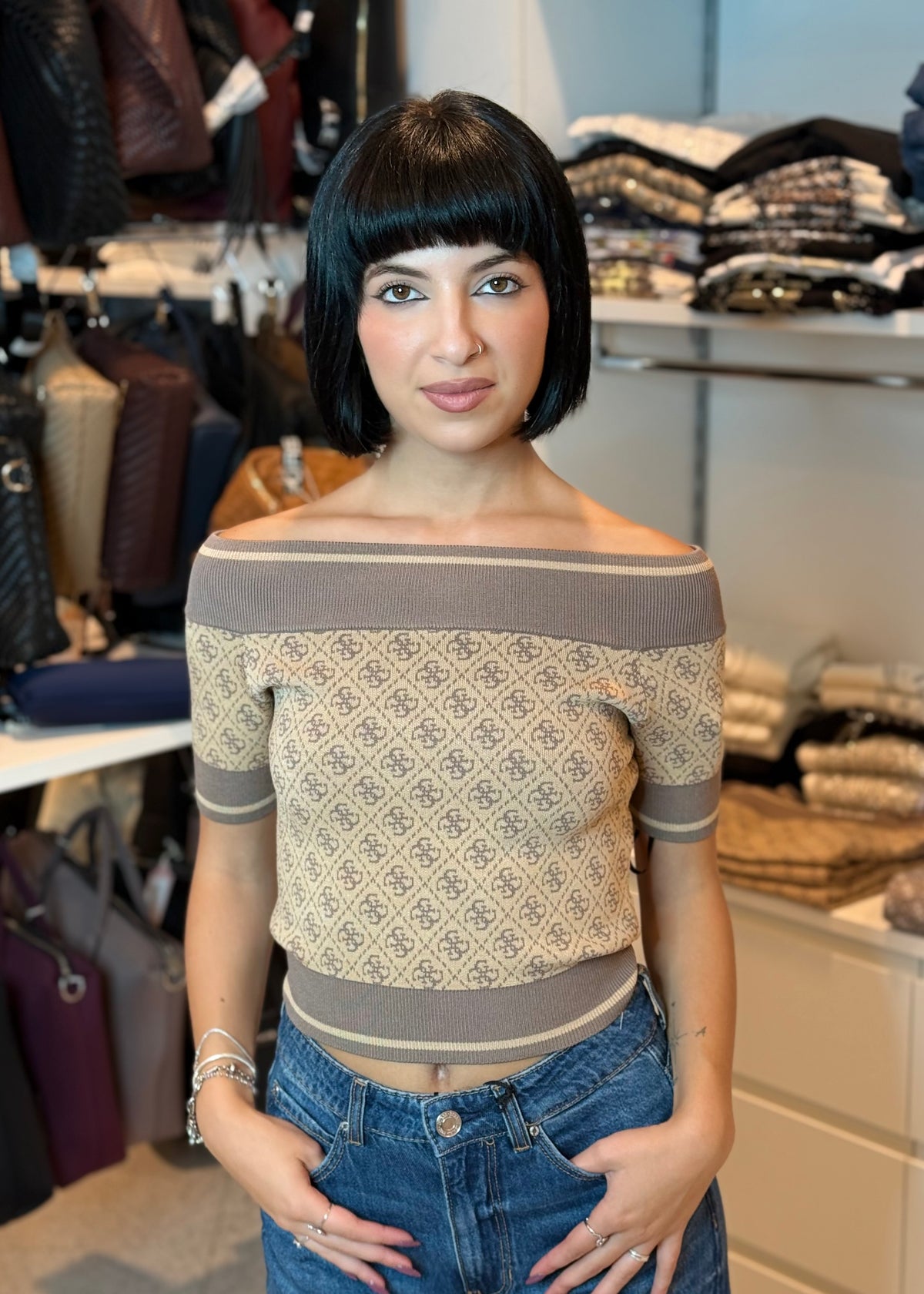 GUESS - Maglia con scollo a Bardot  donna