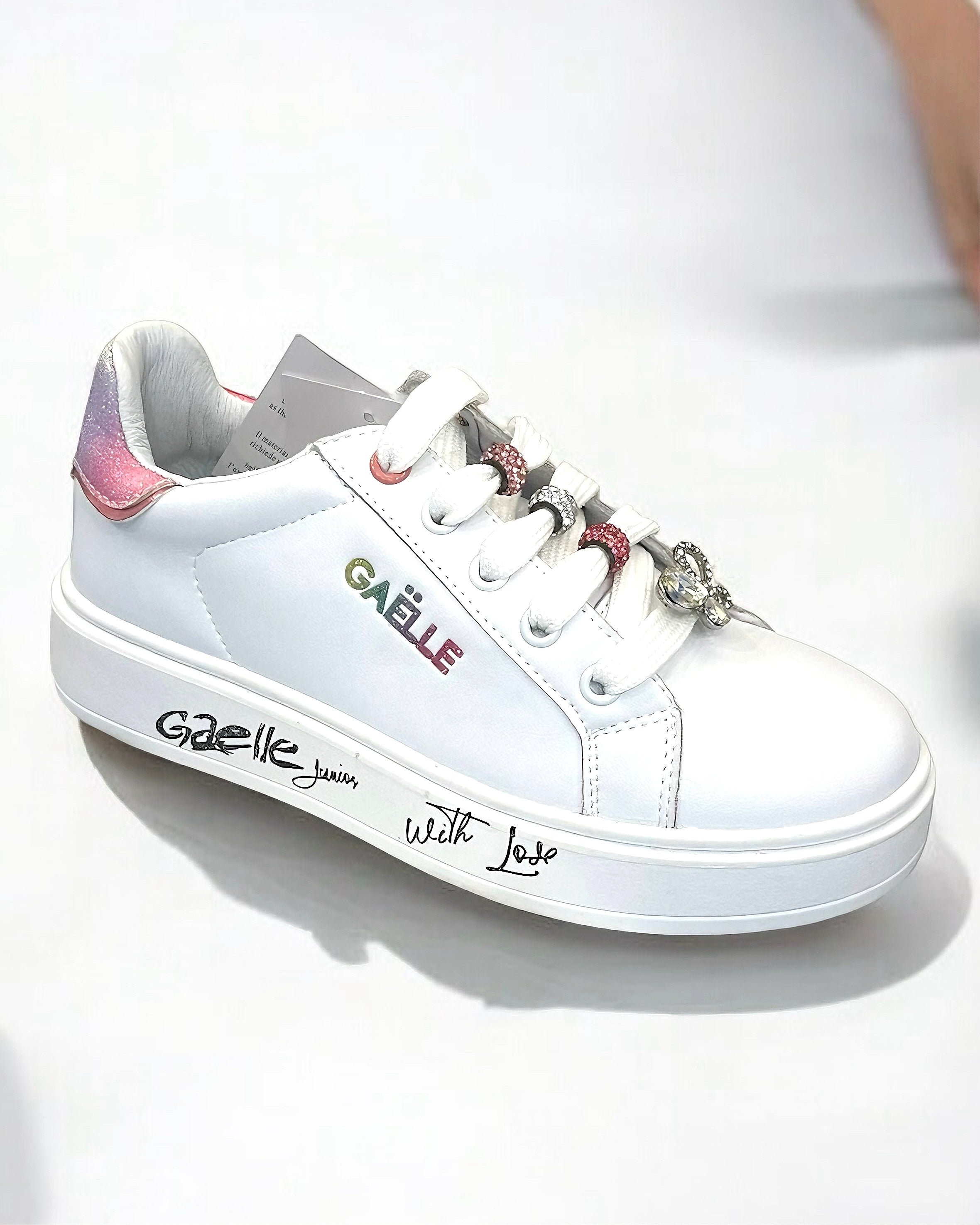 GAELLE - Sneakers bianca con charmes e brillantini