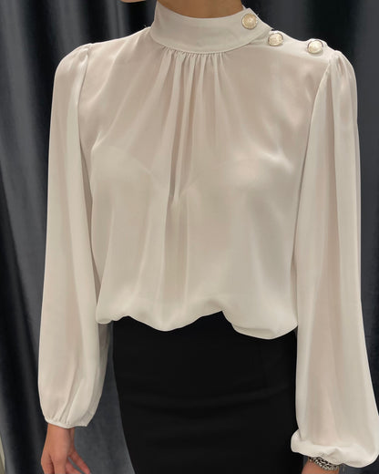 JE-NE - Blusa bianca con dettaglio bottone platinum