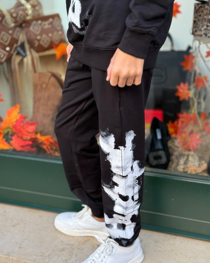 BUT NOT - Pantalone nero con logo bianco effetto spray