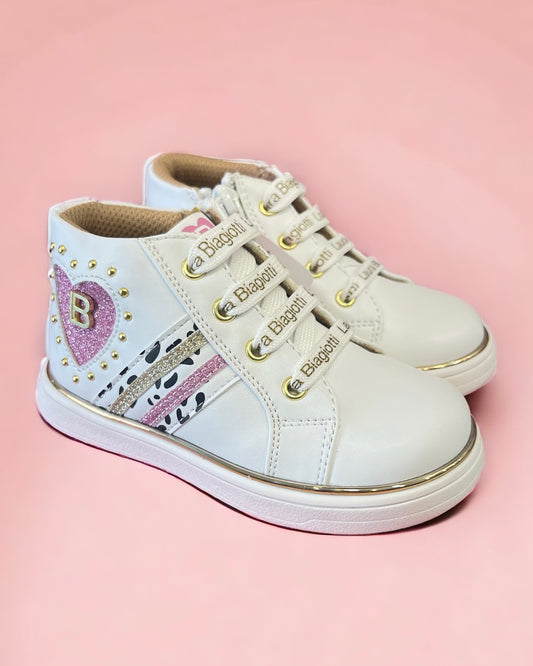 LAURA BIAGIOTTI LOVE - Sneakers bianca con cuore brillantinato e dettagli dorati