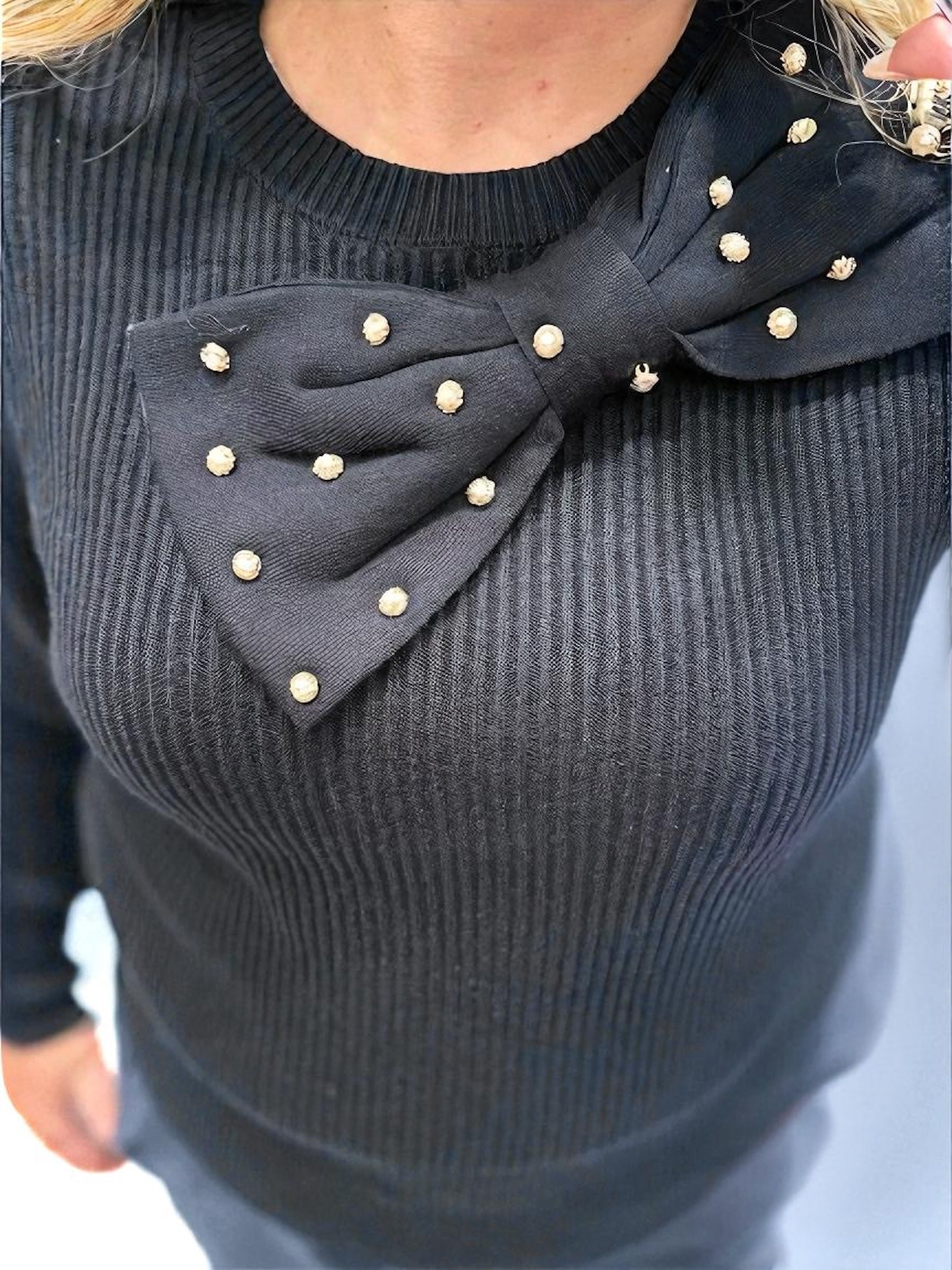 TRASH AND LUXURY - Maglia con maxi fiocco in strass donna