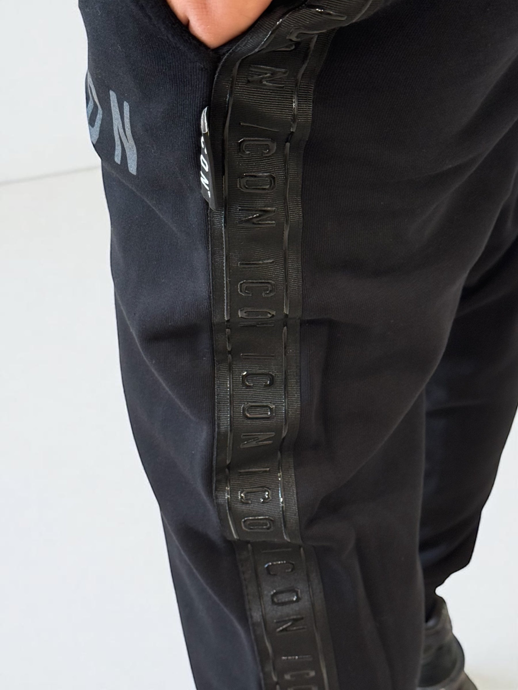 ICON - Pantalone con logo gommato laterale uomo