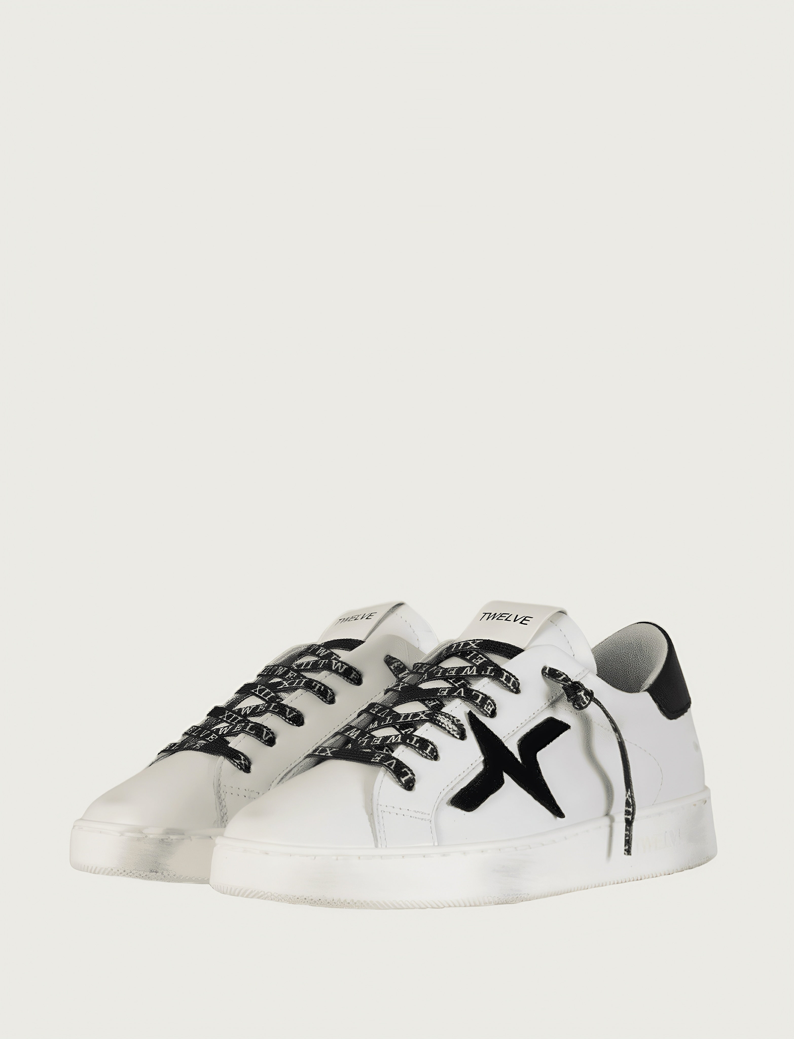 TWELVE - MEMORY FOAM -Sneakers bianca in pelle con dettagli neri