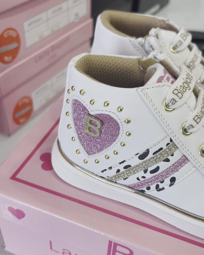 LAURA BIAGIOTTI LOVE - Sneakers bianca con cuore brillantinato e dettagli dorati